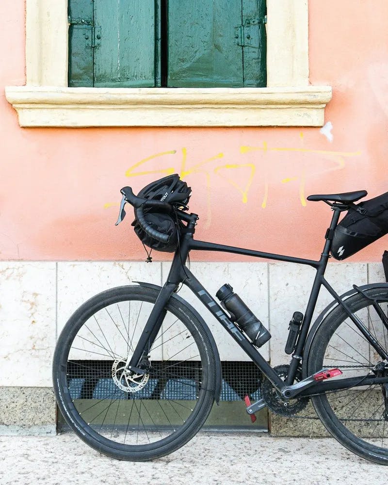 Bikepacking <green>en mode ultra-léger</green> : mode d'emploi-image