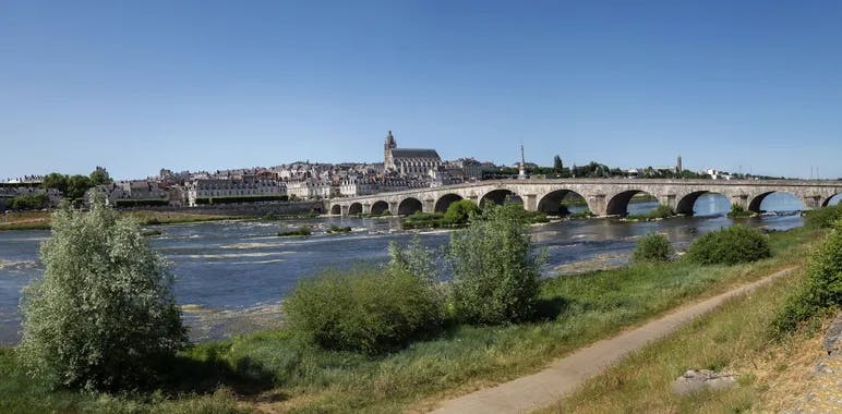 Descente de la <blue>Loire en Kayak</blue> : Les meilleurs lieux à découvrir