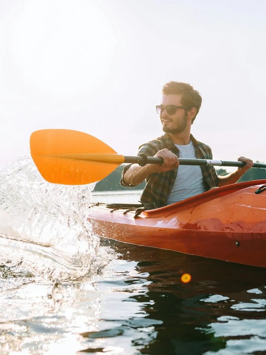 Apprendre à <blue>pagayer en kayak</blue> : tous nos meilleurs conseils-image